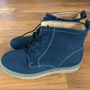 Kang Shoes NWOT size 43/9 in men’s